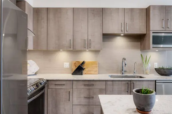 300 Michigan St #303, Victoria, BC V8V 1R5