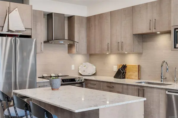 300 Michigan St #303, Victoria, BC V8V 1R5