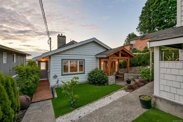 4971 Cordova Bay Rd, Saanich, BC V8Y 2K1