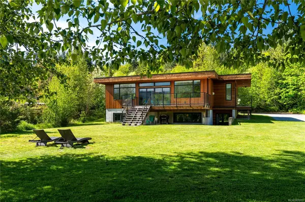 9905 Stin-Qua Rd, Honeymoon Bay, BC V0R 1Y0