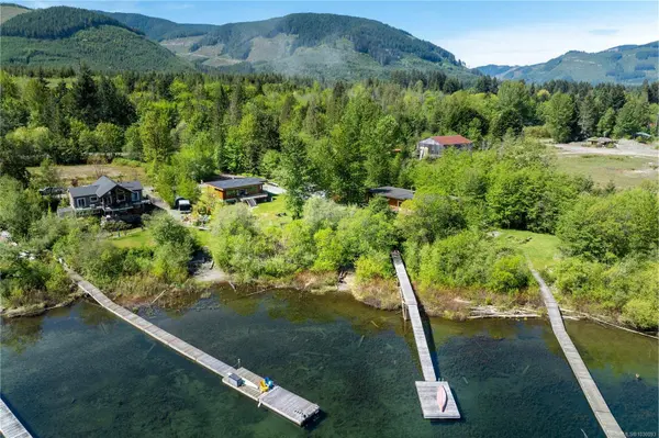9905 Stin-Qua Rd, Honeymoon Bay, BC V0R 1Y0