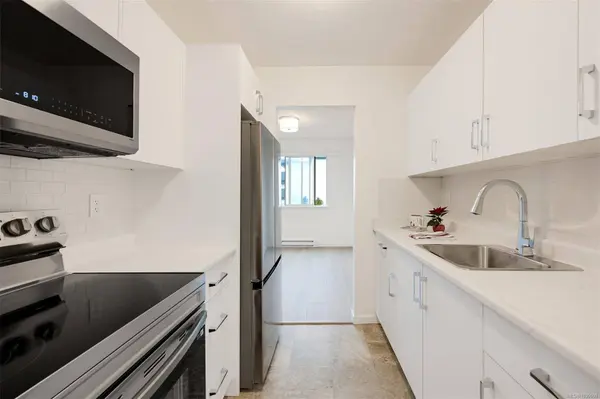 2610 Graham St #206, Victoria, BC V8T 3Y9