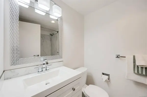2610 Graham St #206, Victoria, BC V8T 3Y9