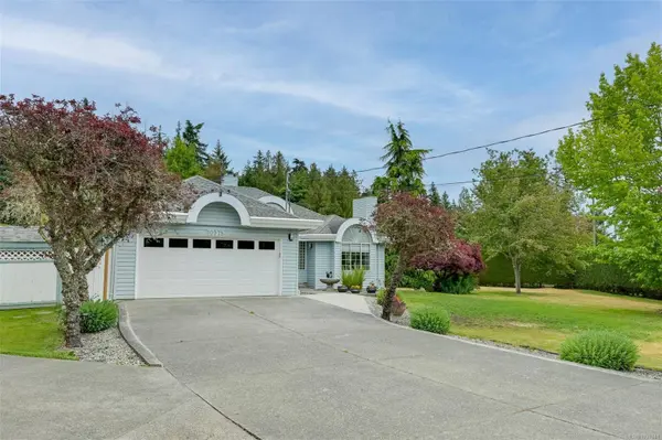 10978 Cedar LN, North Saanich, BC V8L 5R1
