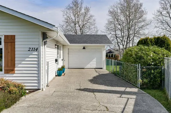 2114 Redwing Pl, Sidney, BC V8L 4X1