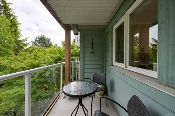 490 Marsett Pl ##306, Saanich, BC V8Z 7G1