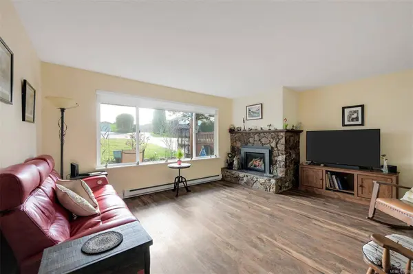 6172 Alington Rd ##12, Duncan, BC V9L 2E9