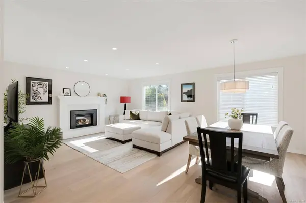9598 Epco Dr, Sidney, BC V8L 2T2