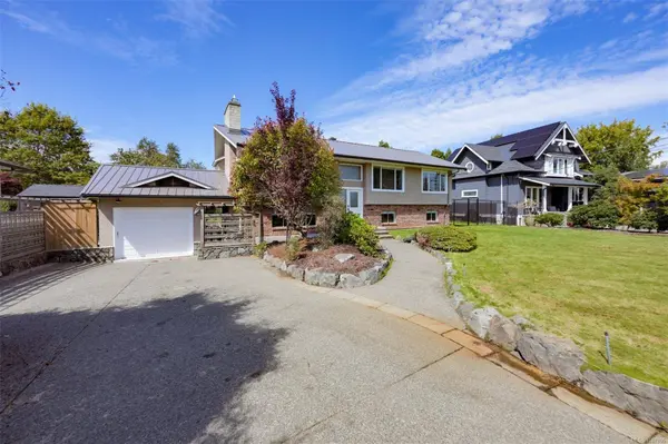 5348 Parker Ave, Saanich, BC V8Y 2M9