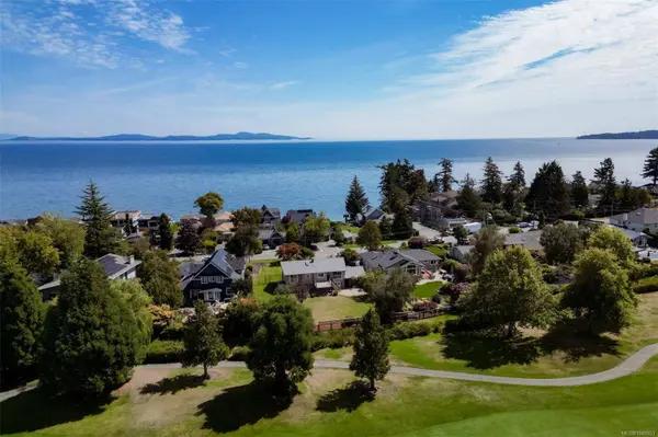 5348 Parker Ave, Saanich, BC V8Y 2M9