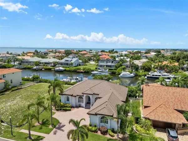 949 ALLEGRO LN, Apollo Beach, FL 33572