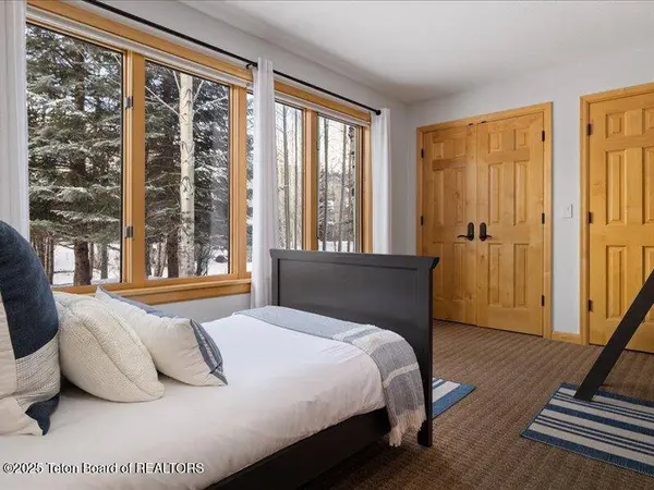 4325 SPRING VIOLET Court, Wilson, WY 83014