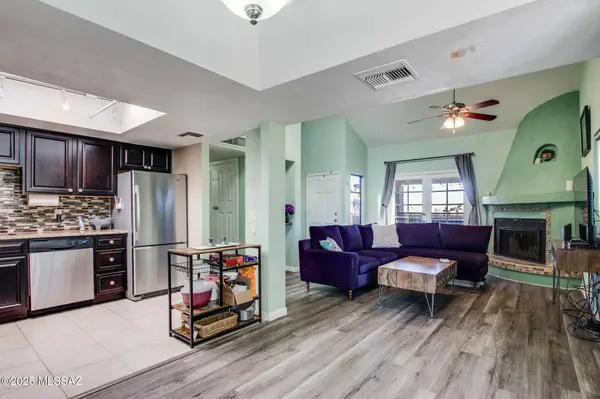 8271 N Oracle Road #APT 252, Tucson, AZ 85704