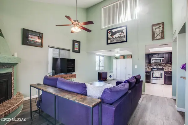 8271 N Oracle Road #APT 252, Tucson, AZ 85704