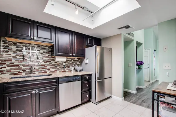8271 N Oracle Road #APT 252, Tucson, AZ 85704