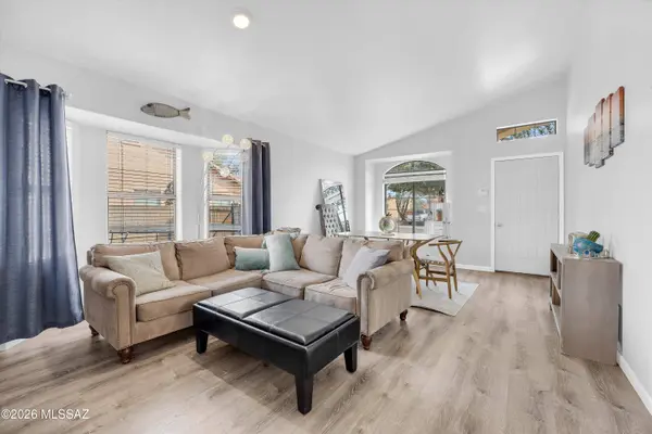 7077 N Avenida Adella, Tucson, AZ 85741