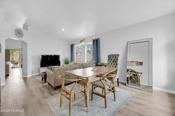 7077 N Avenida Adella, Tucson, AZ 85741