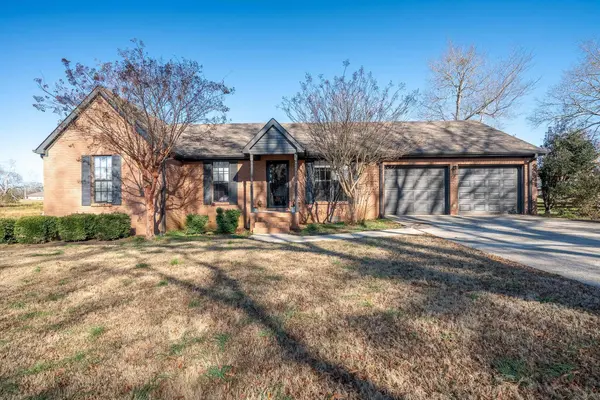 111 Greer Dr, Rogersville, AL 35652