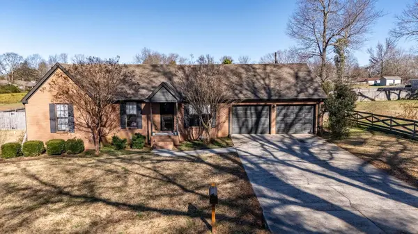 111 Greer Dr, Rogersville, AL 35652