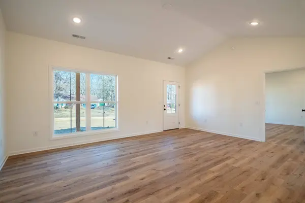 282 Elgin Hills Dr, Rogersville, AL 35652