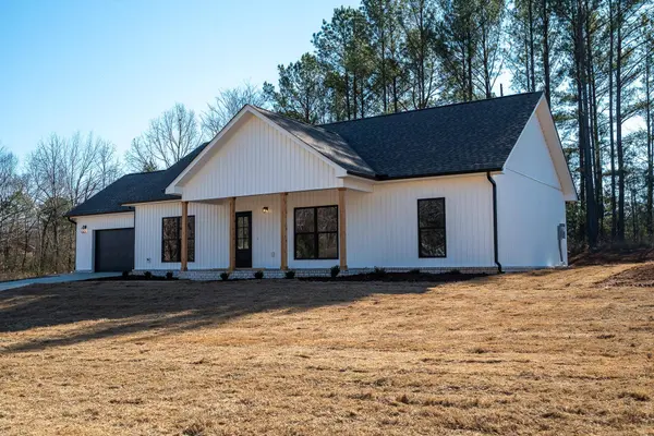 282 Elgin Hills Dr, Rogersville, AL 35652