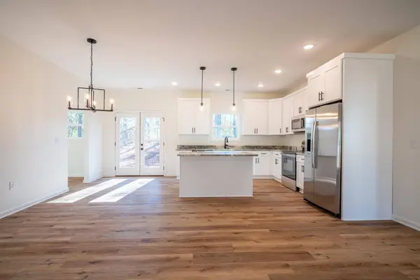 282 Elgin Hills Dr, Rogersville, AL 35652