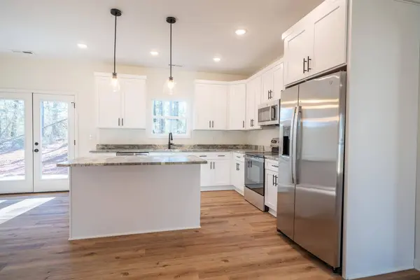 282 Elgin Hills Dr, Rogersville, AL 35652