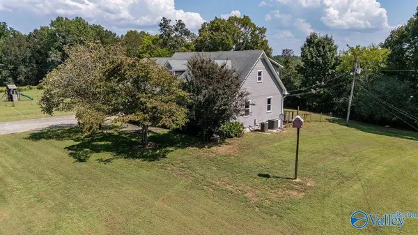 29670 Persimmon Tree Road, Anderson, AL 35610