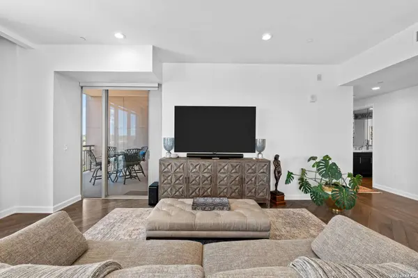 4242 Broadway UNIT 606, San Antonio, TX 78209