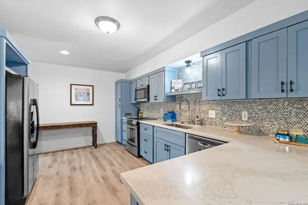 8123 New Braunfels UNIT D, San Antonio, TX 78209