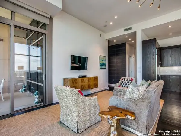 4242 Broadway Street UNIT 1804, San Antonio, TX 78209