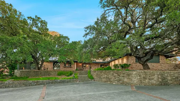 7142 Oakridge
