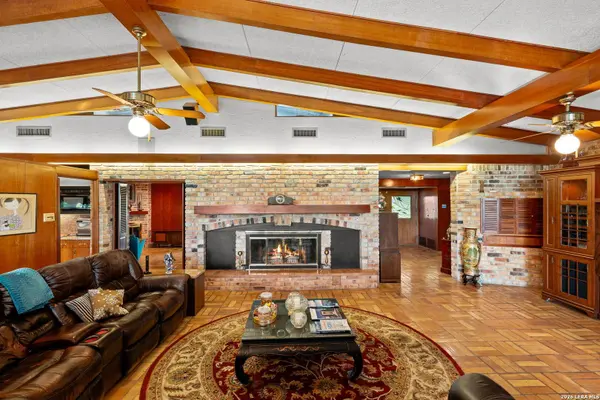 7142 Oakridge, San Antonio, TX 78229