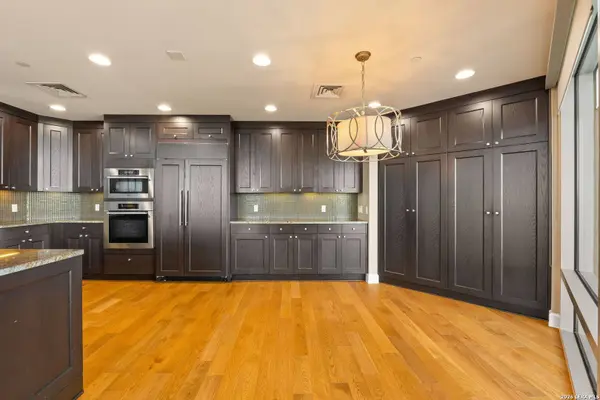 4242 Broadway UNIT UNIT 404, San Antonio, TX 78209