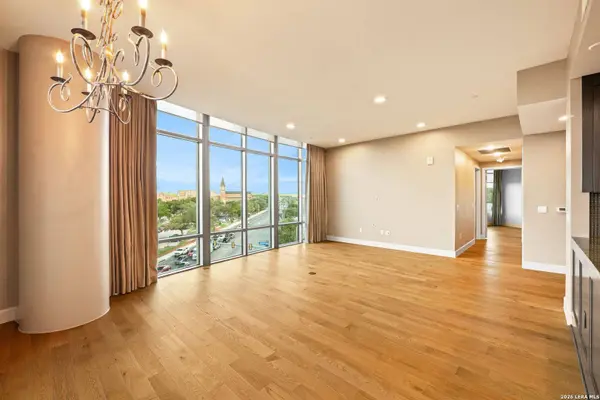 4242 Broadway UNIT UNIT 404, San Antonio, TX 78209