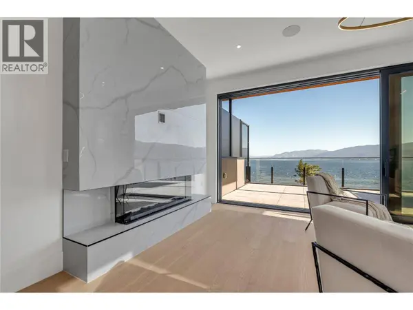 602 Lakeshore DR #401, Penticton, BC V2A1B9