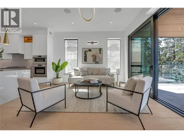 602 Lakeshore DR #202, Penticton, BC V2A1B9