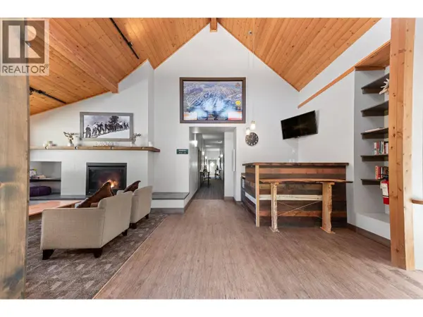 360 Strayhorse RD #L-13, Apex Mountain, BC V0X1K0