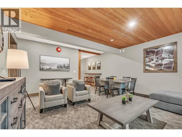 360 Strayhorse RD #C-13, Apex Mountain, BC V0X1K0