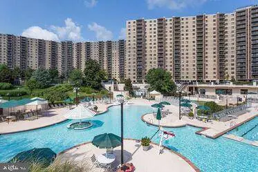 205 YOAKUM PKWY #1002