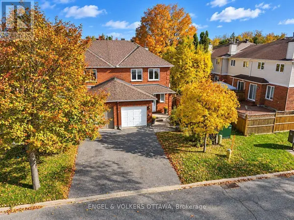 29 WOODBURY CRESCENT, Ottawa, ON K1G5C9