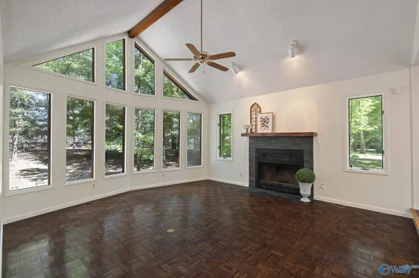 108 Quail Hollow Road NW, Huntsville, AL 35806