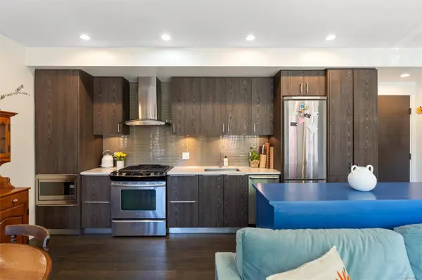 1011 Burdett Ave ##105, Victoria, BC V8V 3G9
