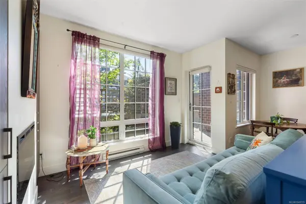1011 Burdett Ave ##105, Victoria, BC V8V 3G9