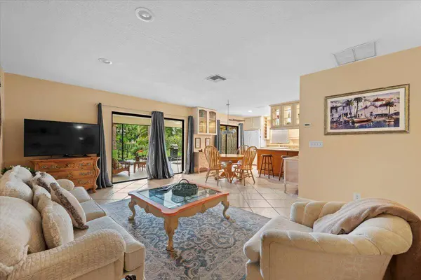 1419 Riverside CIR, Wellington, FL 33414