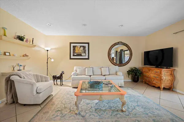 1419 Riverside CIR, Wellington, FL 33414