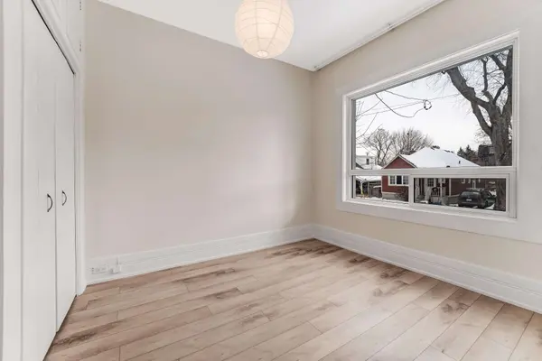 170 Ivy CRES #2, New Edinburgh - Lindenlea, ON K1M 1X6