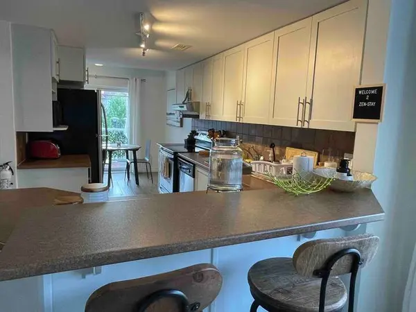 102 Paseo Private, South Of Baseline To Knoxdale, ON K2G 4N7