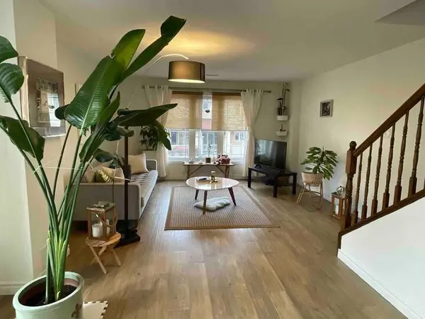 102 Paseo Private, South Of Baseline To Knoxdale, ON K2G 4N7