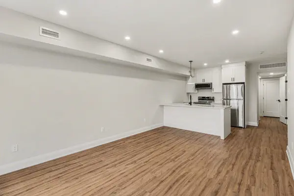 35 Monk ST #7, Glebe - Ottawa East And Area, ON K1S 3Y7